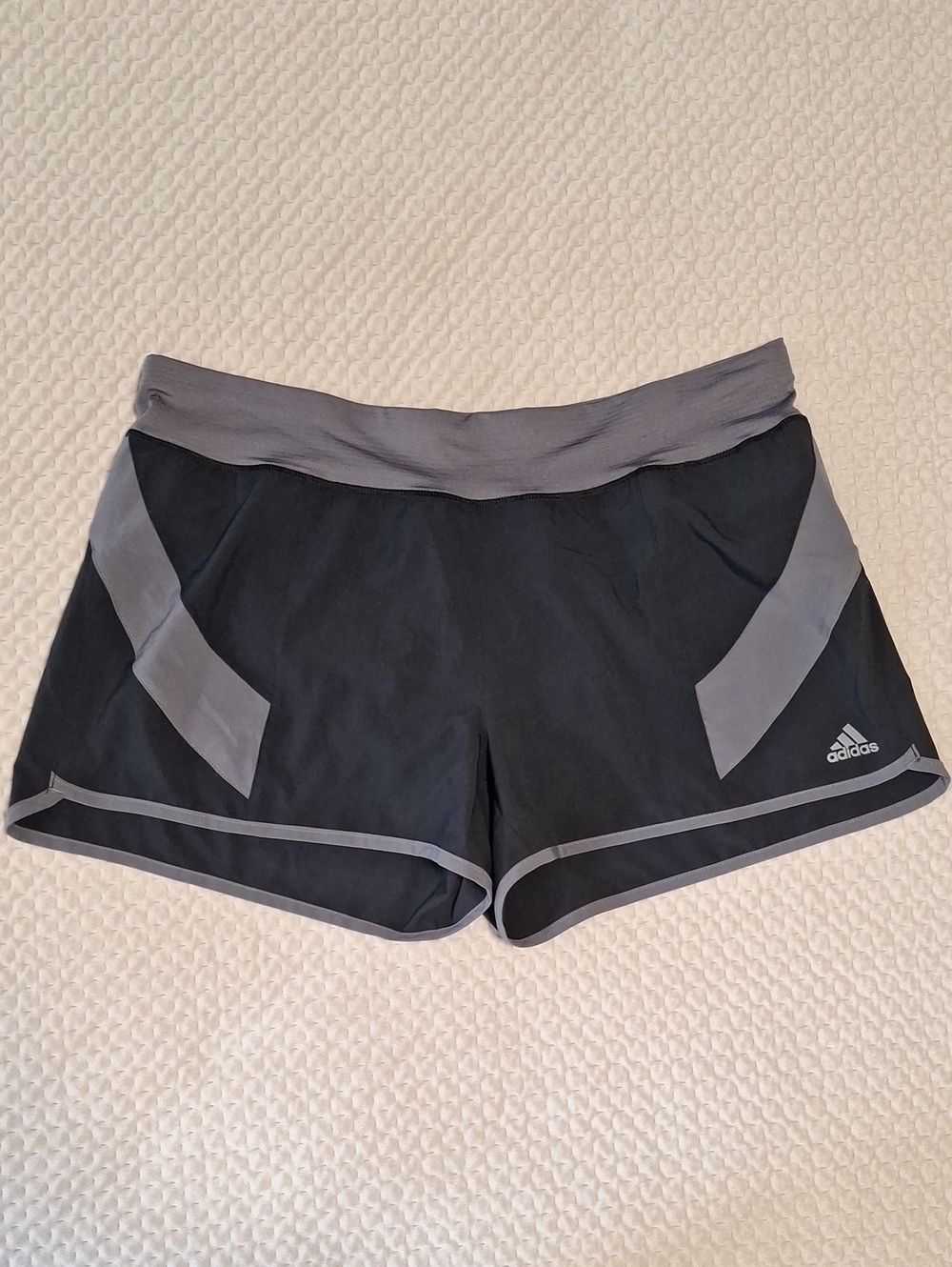Adidas Ultra Lightweight Running Shorts | Black - Gray | Size L